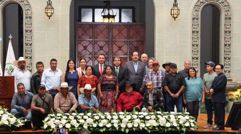 INAB realiza entrega simbólica de incentivos forestales, reconociendo el impacto ambiental y social