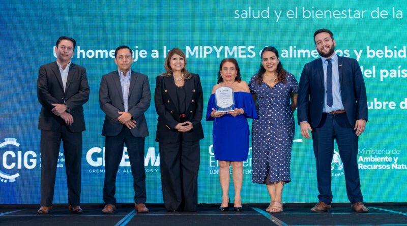 Reconocen a MIPYMES del sector de alimentos y bebidas por su aporte al desarrollo sostenible del país