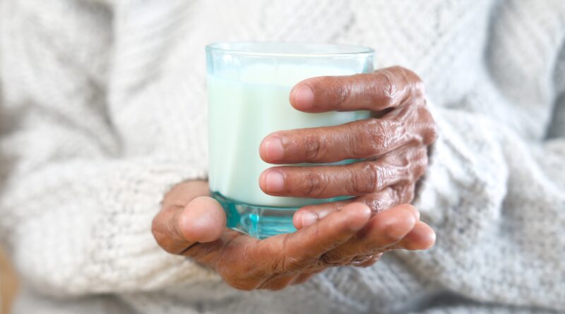 El rol esencial de los lácteos en una alimentación equilibrada para adultos mayores