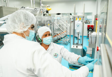 Con una inversión de 238 millones de quetzales, Bayer potencia su planta de productos de auto cuidado de la salud en Guatemala, al frente de una guatemalteca