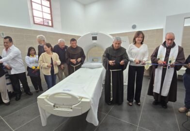 El hospital Las Obras Sociales del Santo Hermano Pedro, inaugura moderno tomógrafo