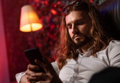 Citas en línea convertidas en espionaje: la amenaza detrás de GhostChat