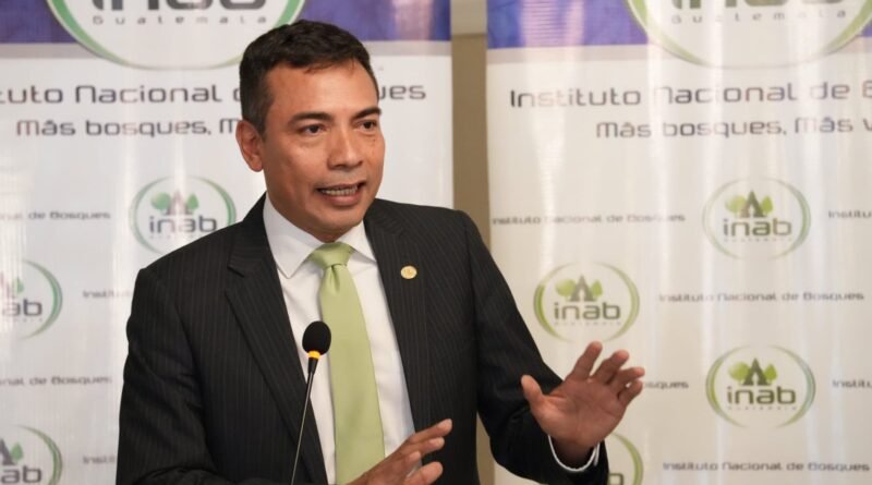 INAB conmemora el Día Internacional de los Bosques, promoviendo el manejo forestal sostenible en Guatemala