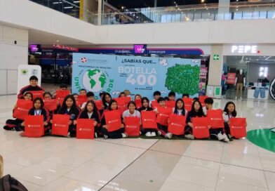 Metrocentro crea mural  ecológico de Snoopy junto a sus clientes