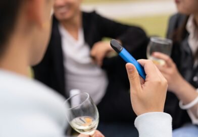 Juventud y vapeo: sabores llamativos y graves consecuencias