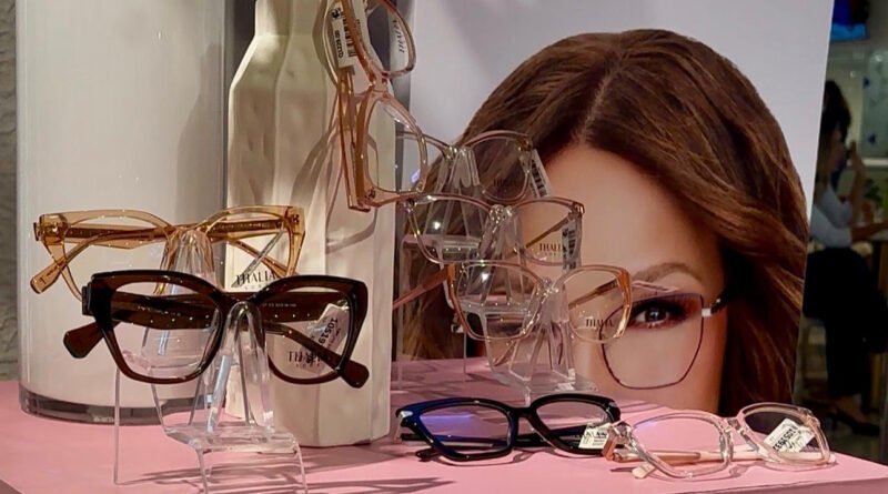 SIMAN presenta THALIA SODI Eyewear en Guatemala
