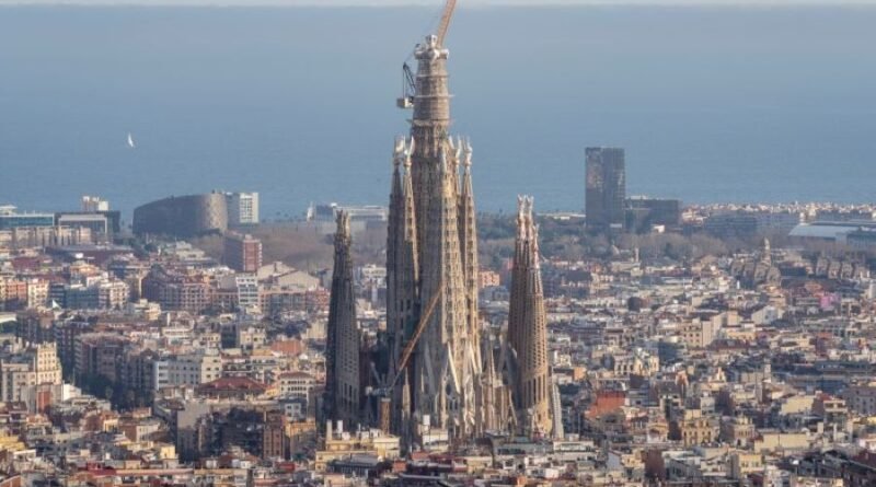 La tecnología de Henkel respalda la finalización de las torres centrales de la Sagrada Familia