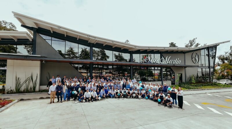 San Martín fortalece su expansión con una nueva tienda sobre la calzada Roosevelt