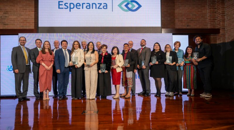 Galardón Esperanza lanza su segunda edición para reconocer proyectos que impulsan la salud en Guatemala 