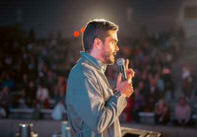 Jayro Bustamante presenta «Cordillera de Fuego» en una noche que celebró el cine guatemalteco 