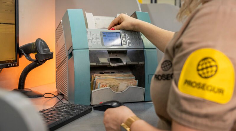Pese al boom digital, El efectivo continúa siendo el medio de pago más utilizado en Guatemala