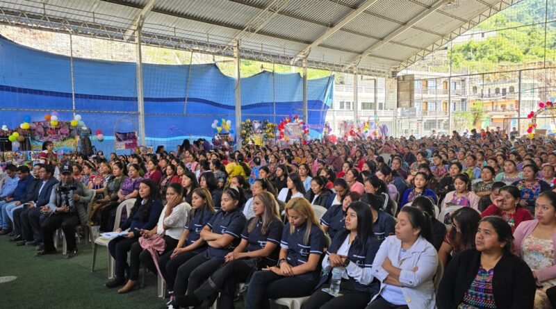 Mujeres emprendedoras fortalecen su formacion tecnica con el apoyo de Enel Guatemala