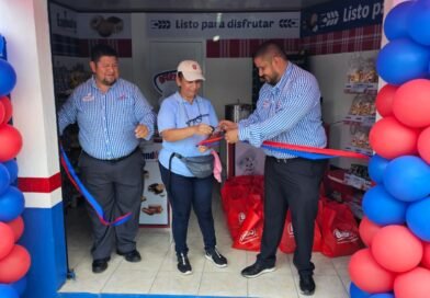 Bimbo Guatemala fortalece a Huellas de Amor con un nuevo expendio con sentido social 