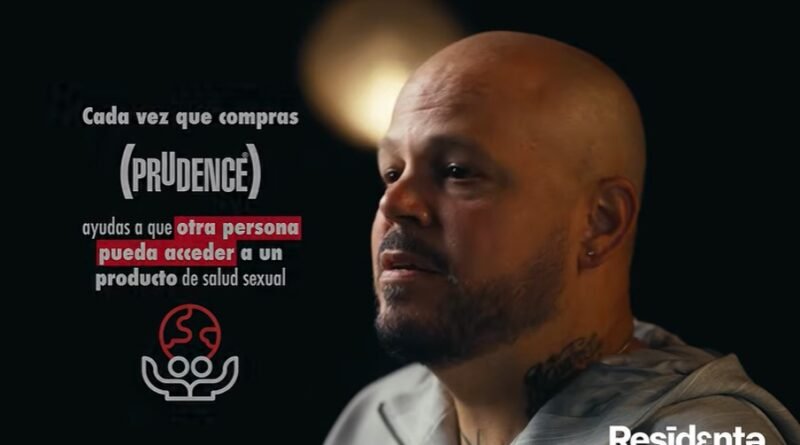Prudence y Residente impulsan Love Chain, una iniciativa que conecta el cuidado con impacto social